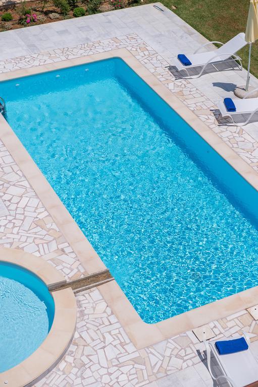 Koukos Villas Stalos Ruang foto