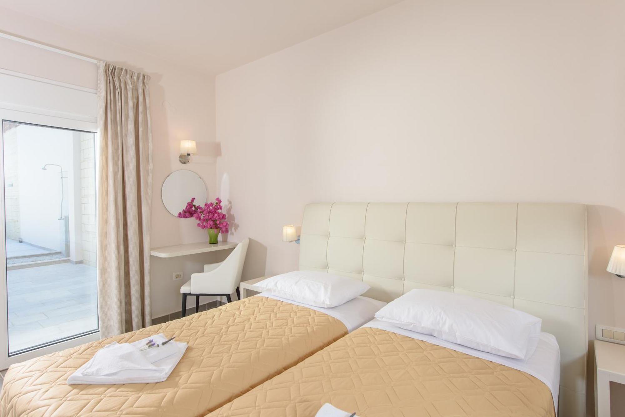 Koukos Villas Stalos Ruang foto